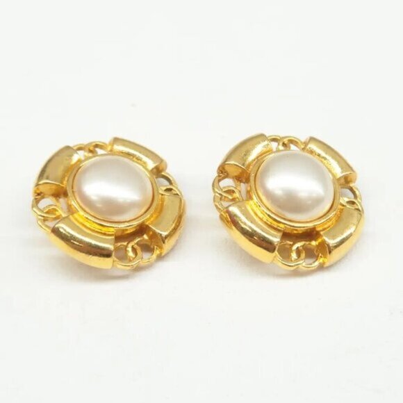 100% Authentic CHANEL Gold Metal CC Pearl Clip-On Earrings - Picture 9 of 9